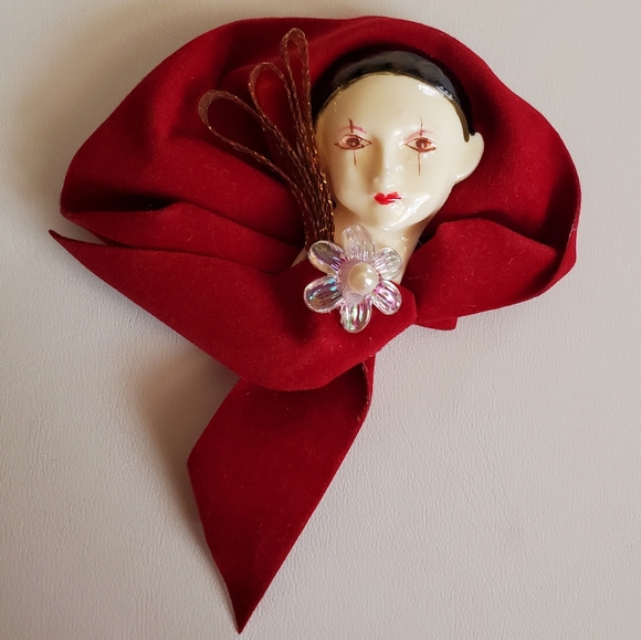 Vintage Geisha Girl Mask Brooch - Picture 6 of 11